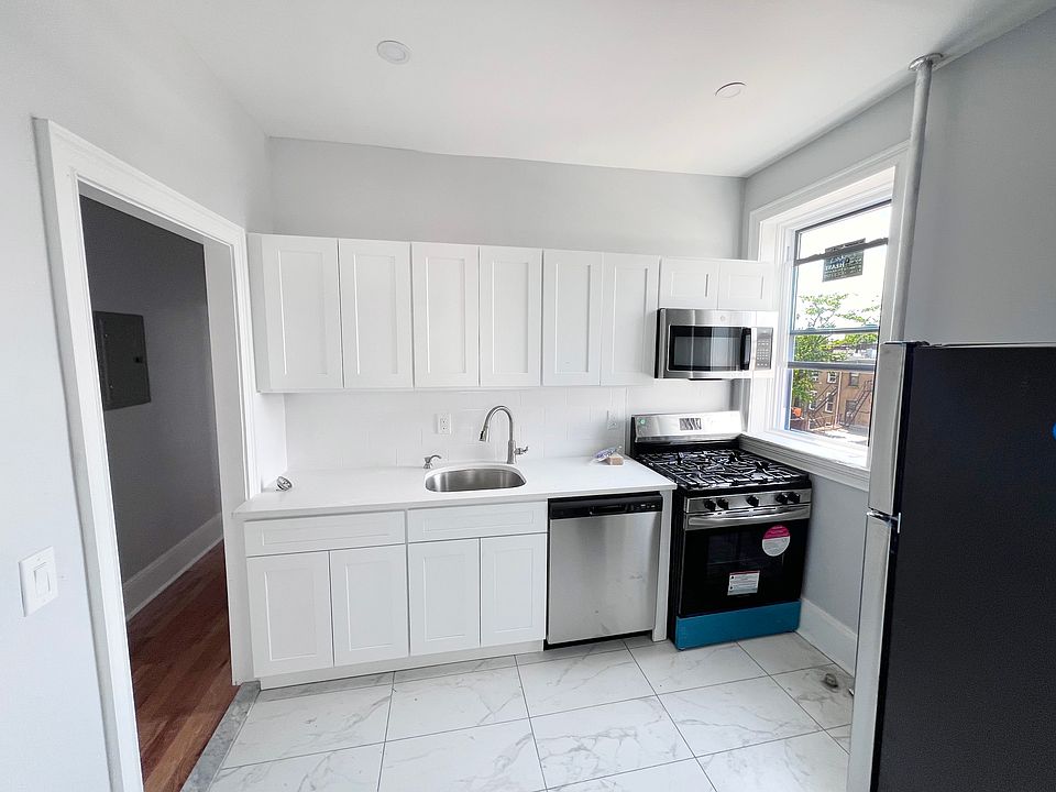 KITCHEN, VID ON YOUTUBE OR IG @ NJRENTS