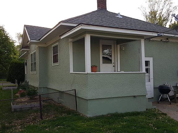 2nd image of 920 12th Ave S