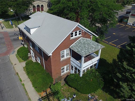 2nd image of 1902 S Park Ave