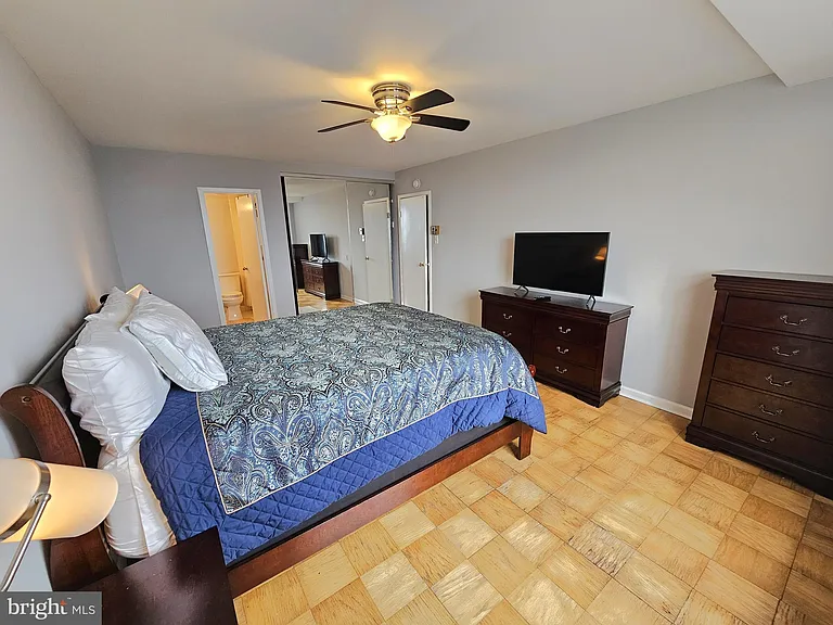301 N Beauregard St #1513 — Photo 11