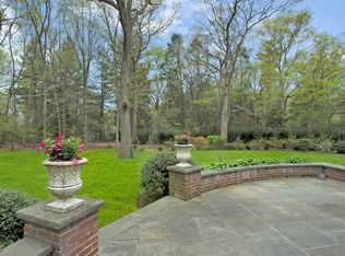 820 Chicken Valley Rd, Locust Valley, NY 11560