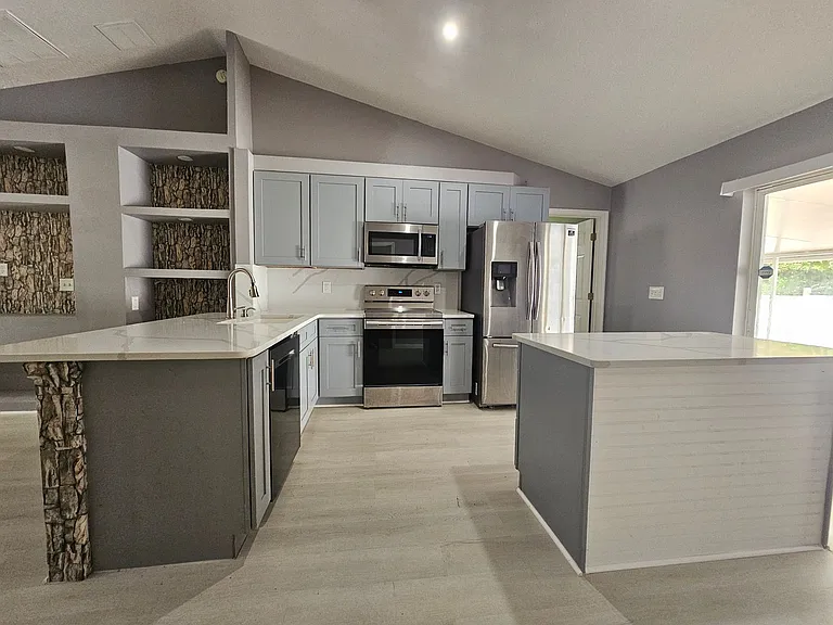 622 Brooke Ct — Photo 4