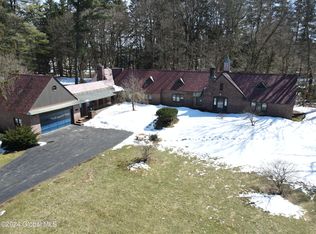 13 Fort Amherst Rd, Glens Falls, NY 12801