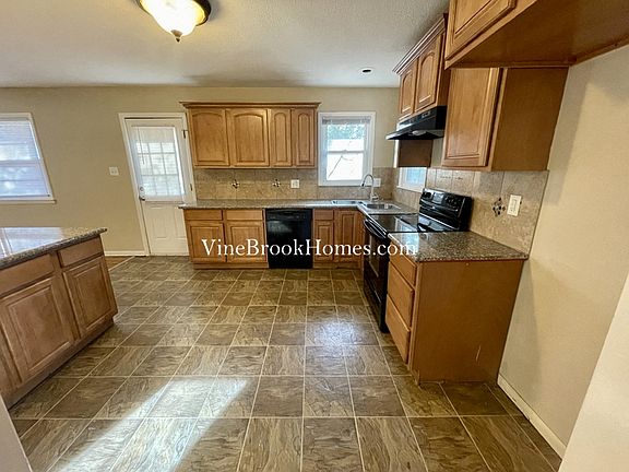 4th image of 11825 E 57th Ter