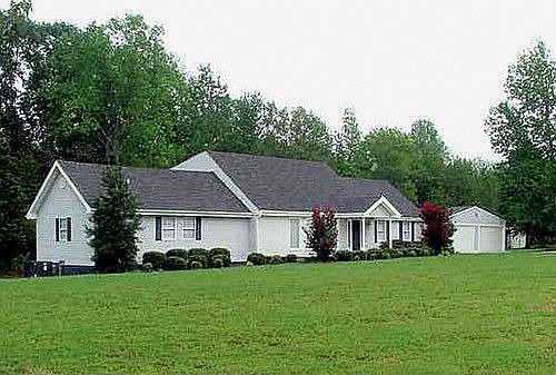1st image of 111 Briarwood Cir