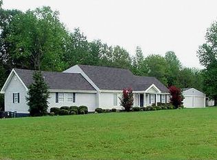 111 Briarwood Cir, New Market, AL 35761