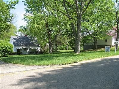 2nd image of 7916 Irvington Ave