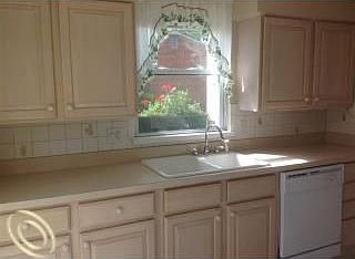 5th image of 24020 Lakewood St