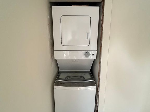 5th image of 9592 S Congress St APT B