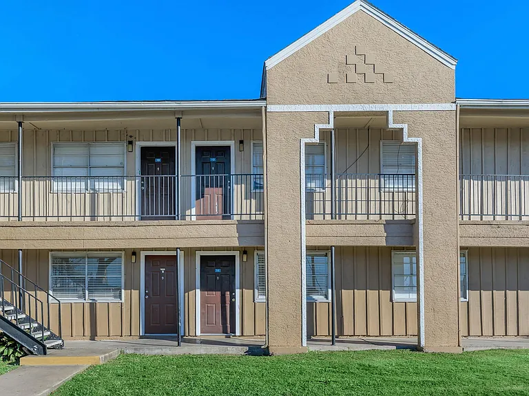 Serenity Apartments — Photo 18