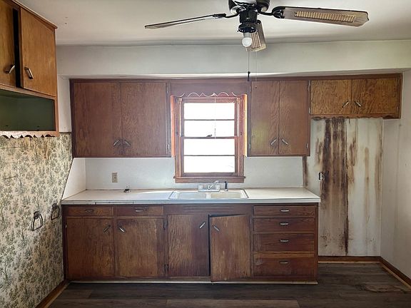 4th image of 1928 W Parkview Ave