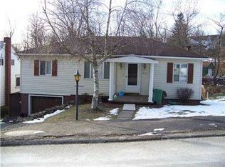 417 Kennedy Ave, East Vandergrift, PA 15690