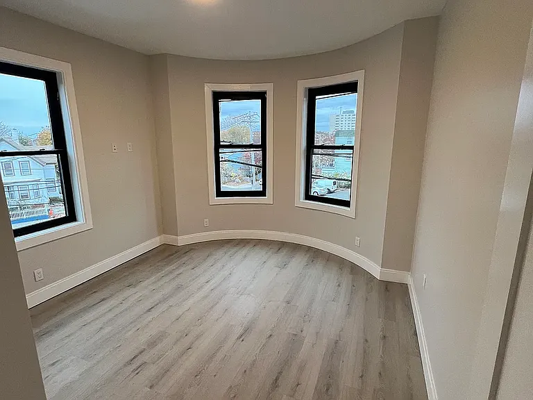 56 Sachem St #5 — Photo 2