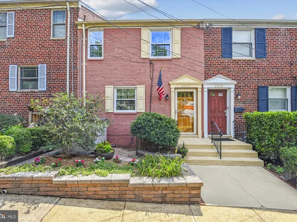 2917 Hickory St, Alexandria, VA 22305