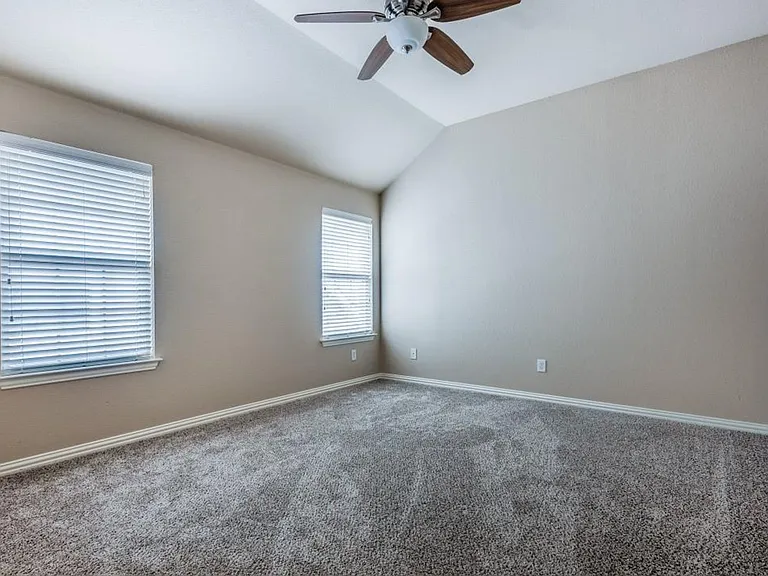 205 Chester Dr — Photo 21
