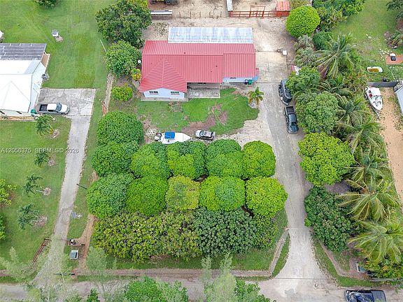 4th image of 19501 SW 236th St