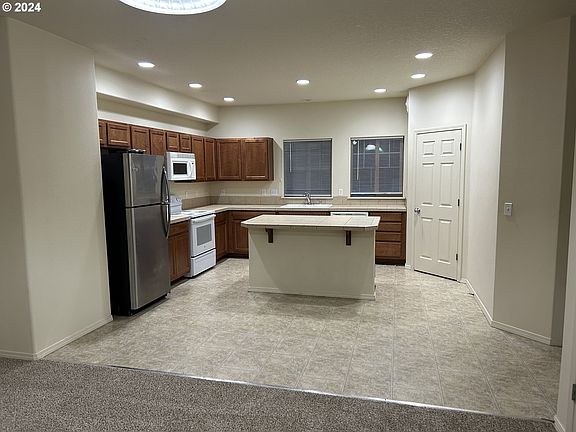 5th image of 1416 NE 87th Cir