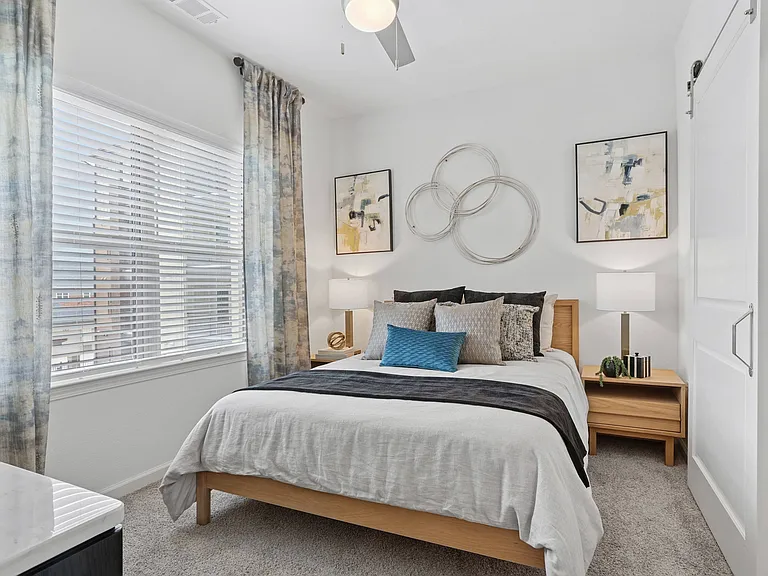 Wildwood Luxury Urban Homes — Photo 22