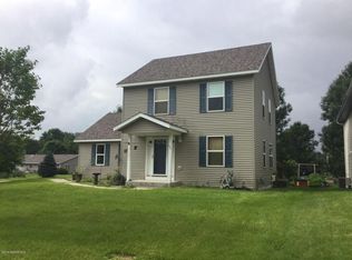 535 6th St SW, Pine Island, MN 55963