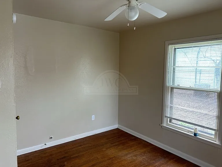 408 Allen St — Photo 14