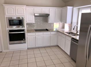 1811 Quail Hollow Dr, Grapevine, TX 76051