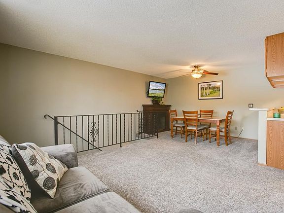 3rd image of 2691 Brookdale Ln