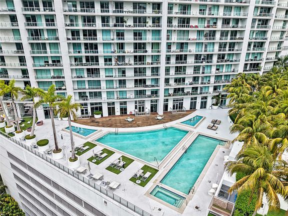 3rd image of 90 SW 3rd St APT 308