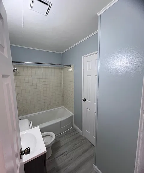 1306 E Michigan Ave #1/2 — Photo 16