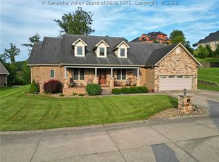 12 Riverwalk Dr, Barboursville, WV 25545
