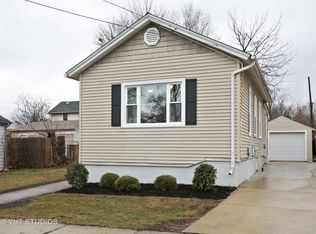 810 Columbia St, Aurora, IL 60505