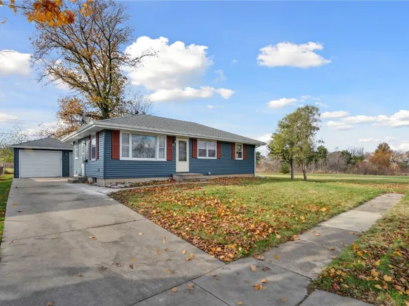 416 31st St NW, Cedar Rapids, IA 52405