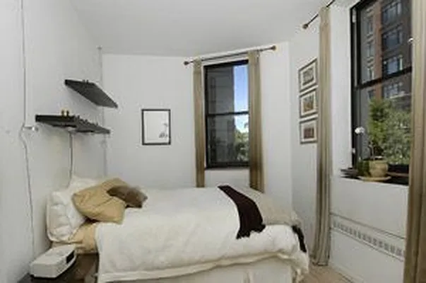 Sold by Douglas Elliman | media 20