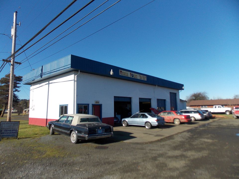 2nd image of 930 B St
