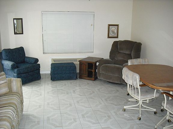 4th image of 2116 W Bogey Dr