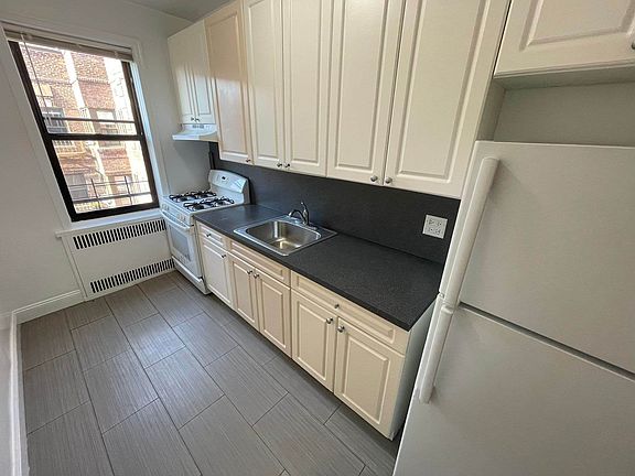 2nd image of 53-01 32nd Ave #6M