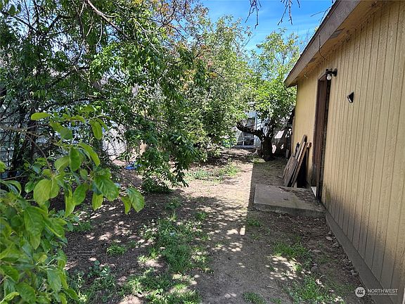 5th image of 1511 Hobson Street