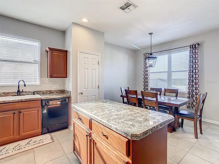 210 Blackstone Creek Rd — Photo 14