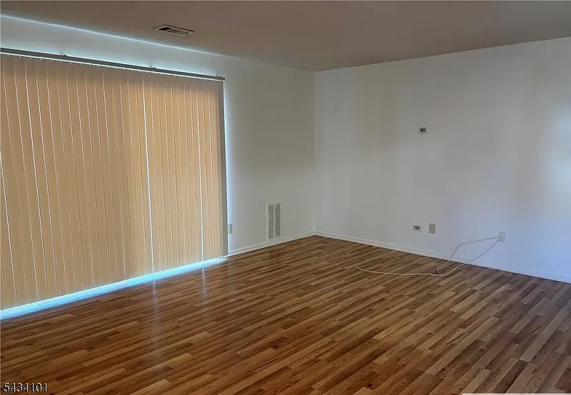 2513 Lighthouse Ln — Photo 3