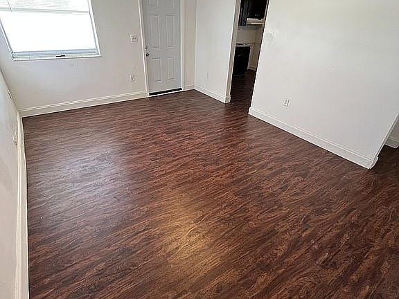 3rd image of 2540 SW 58th Ave