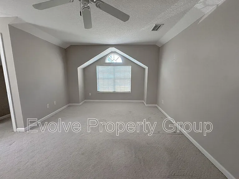 822 Summer Bay Dr — Photo 4
