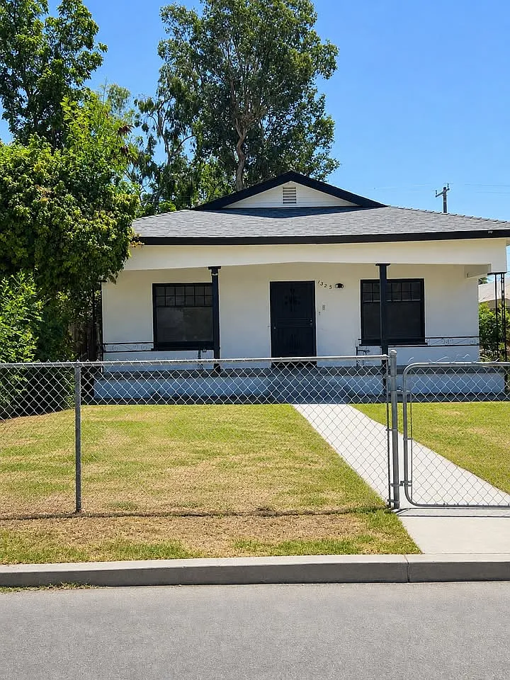 3 bed, $3,000 — Photo 1