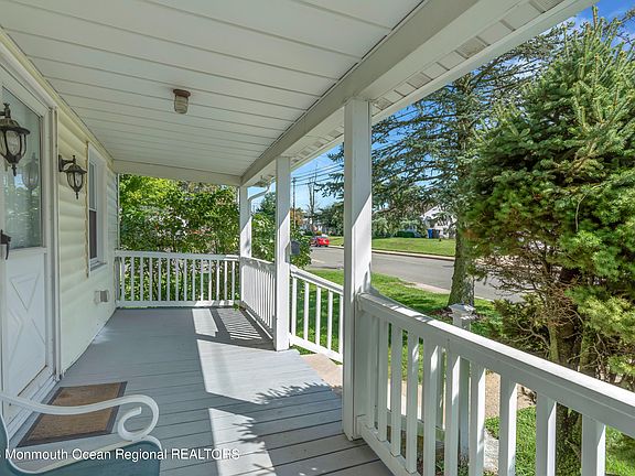 3rd image of 114 Wilson Avenue
