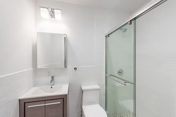 Rented by Nooklyn NYC LLC | media 88