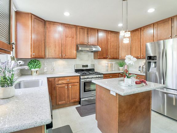 5th image of 39977 Potrero Dr