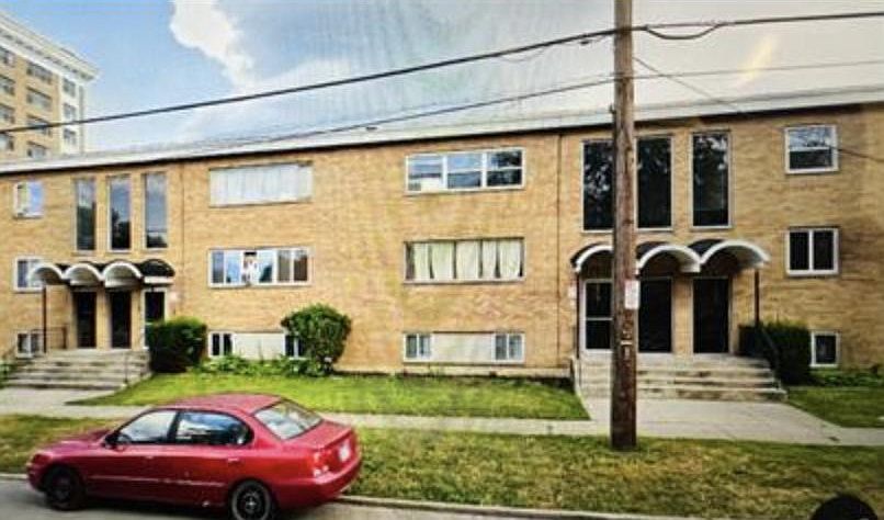 1st image of 604 W Grand Ave #12