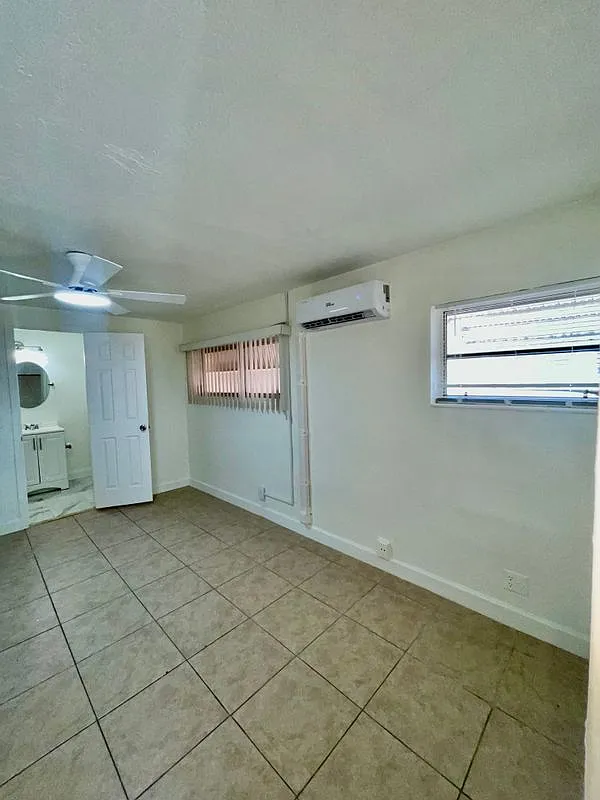 1 bed, 1.0 bath, 300 sqft, $1,150 — Photo 3