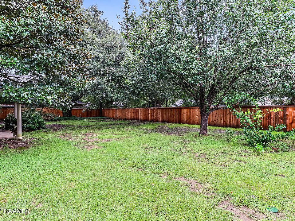 802 Colonial Dr Lafayette LA 70506 Zillow