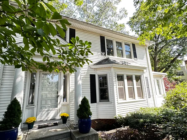 1519 Ella T Grasso Blvd, New Haven, CT 06511