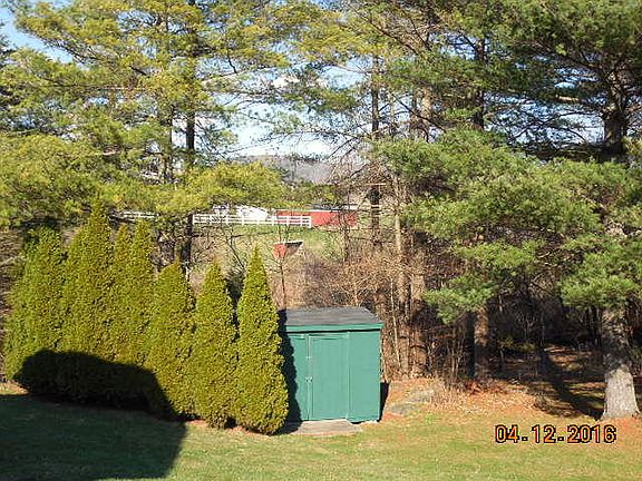 5th image of 355 Fairview St
