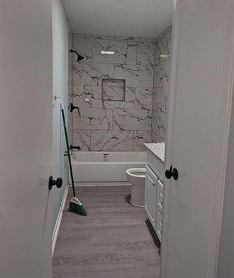 5th image of 928 Postoffice St #12